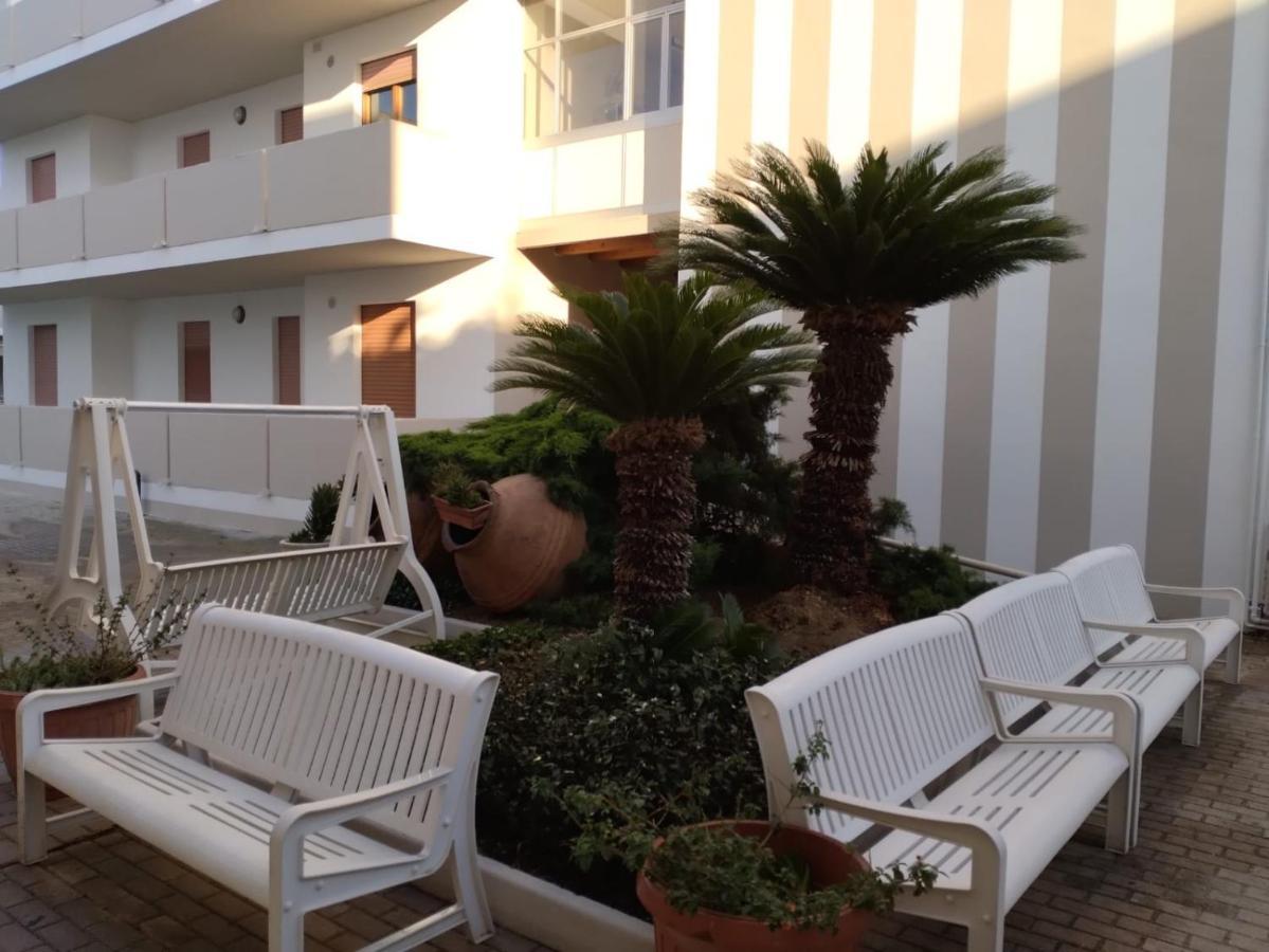 ألبا أدرياتيكا Claudia Residence المظهر الخارجي الصورة