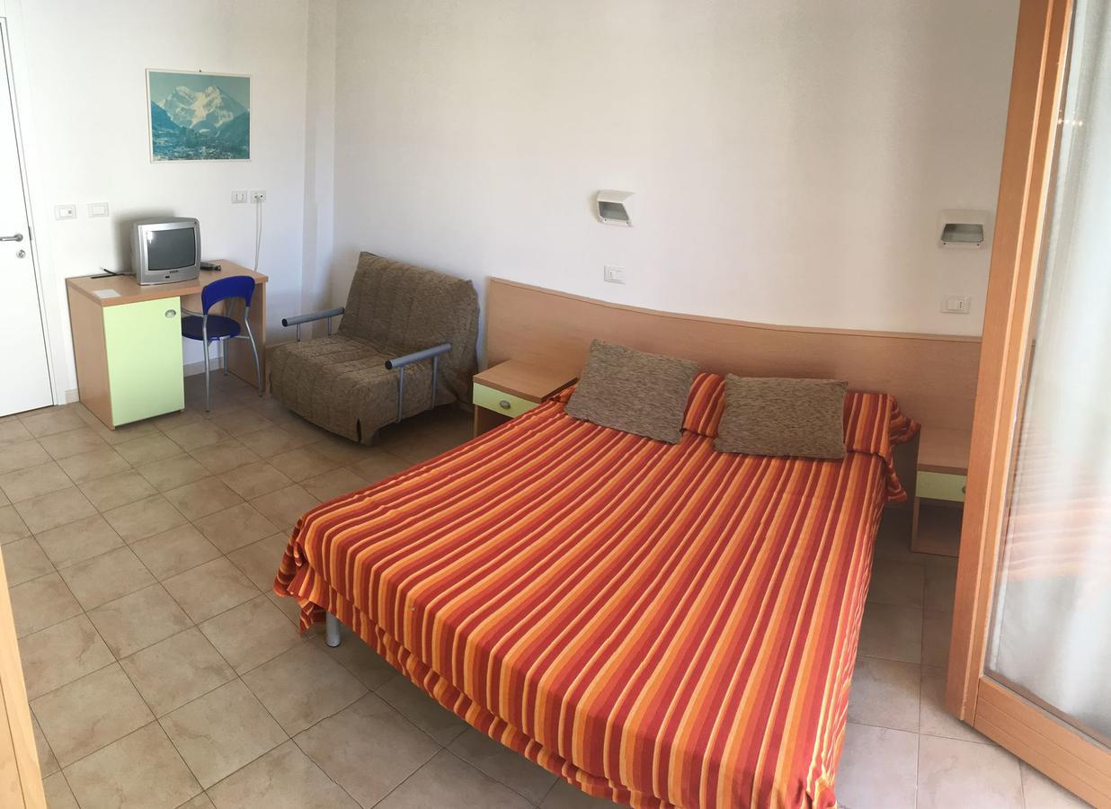 ألبا أدرياتيكا Claudia Residence المظهر الخارجي الصورة