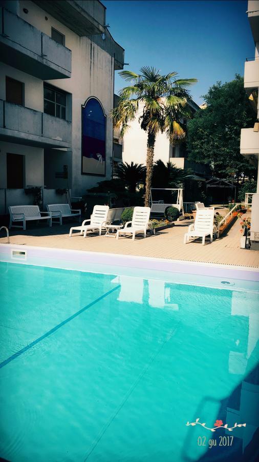ألبا أدرياتيكا Claudia Residence المظهر الخارجي الصورة